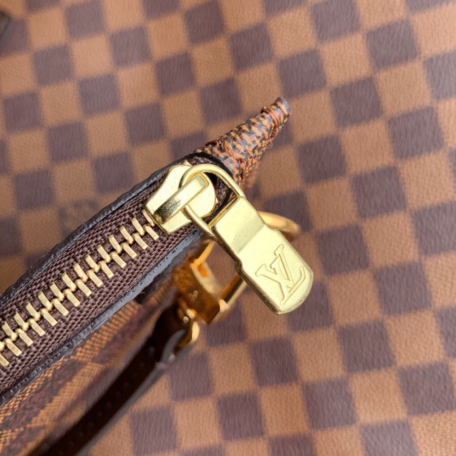 l**is V*t*n neverfull gm