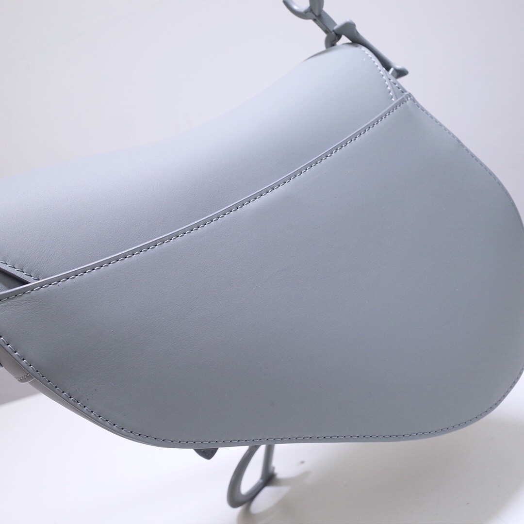 D*or saddle