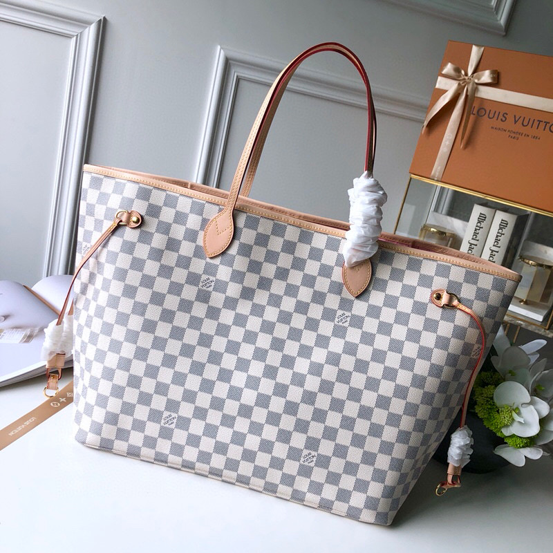 l**is V*t*n neverfull gm