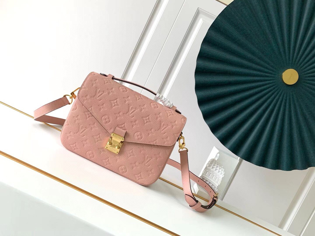 l**is V*t*n pochette metis