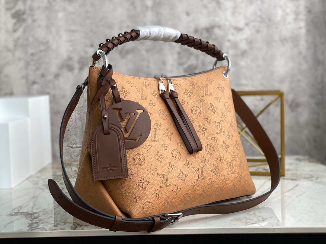 l**is V*t*n beaubourg hobo mm