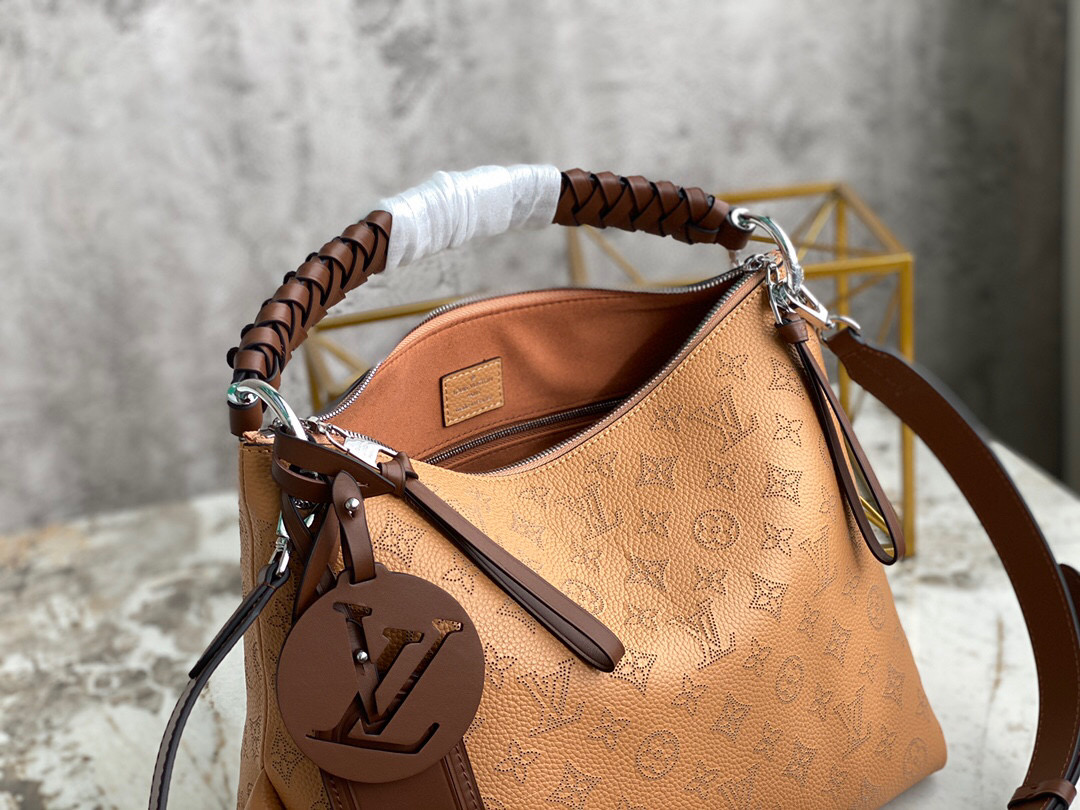 l**is V*t*n beaubourg hobo mm