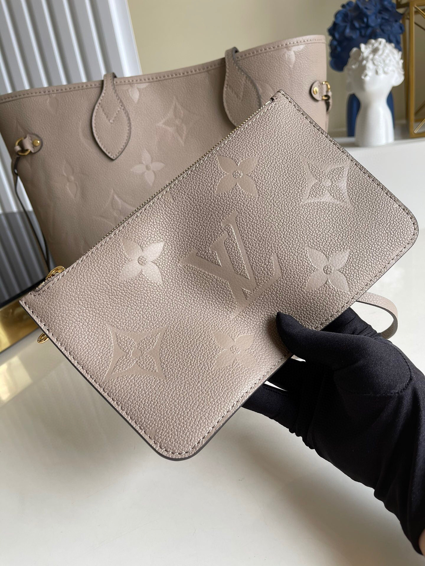 l**is V*t*n neverfull mm