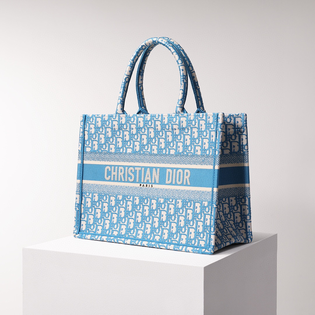 D*or book tote