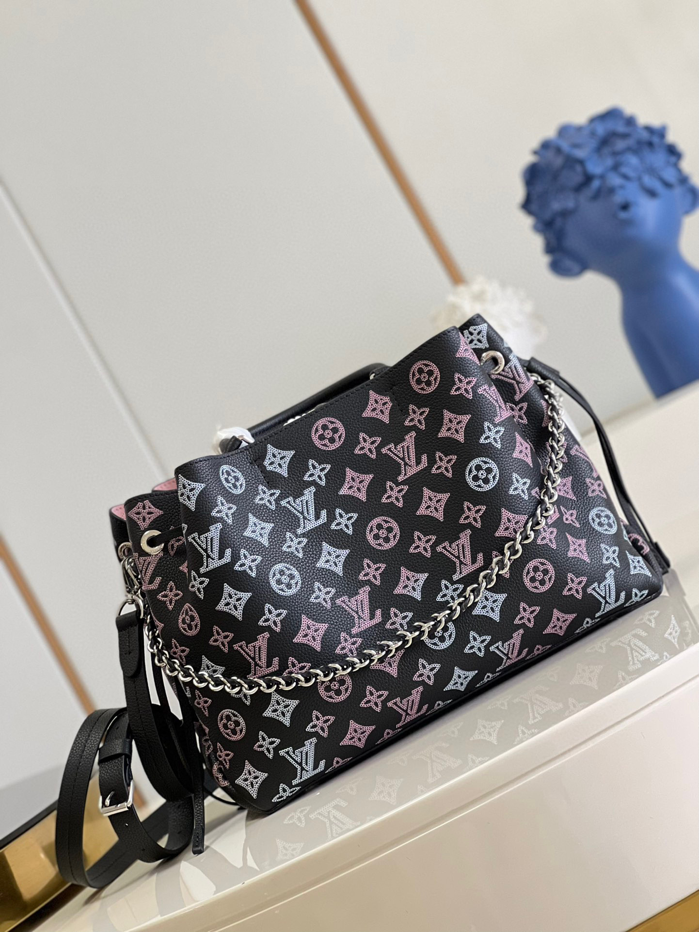 l**is V*t*n bella tote