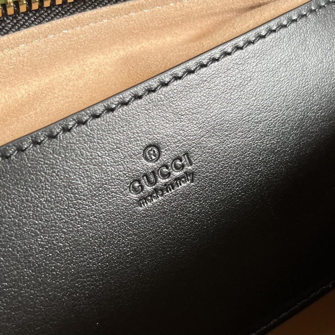 G*u*i gg marmont shoulder bag