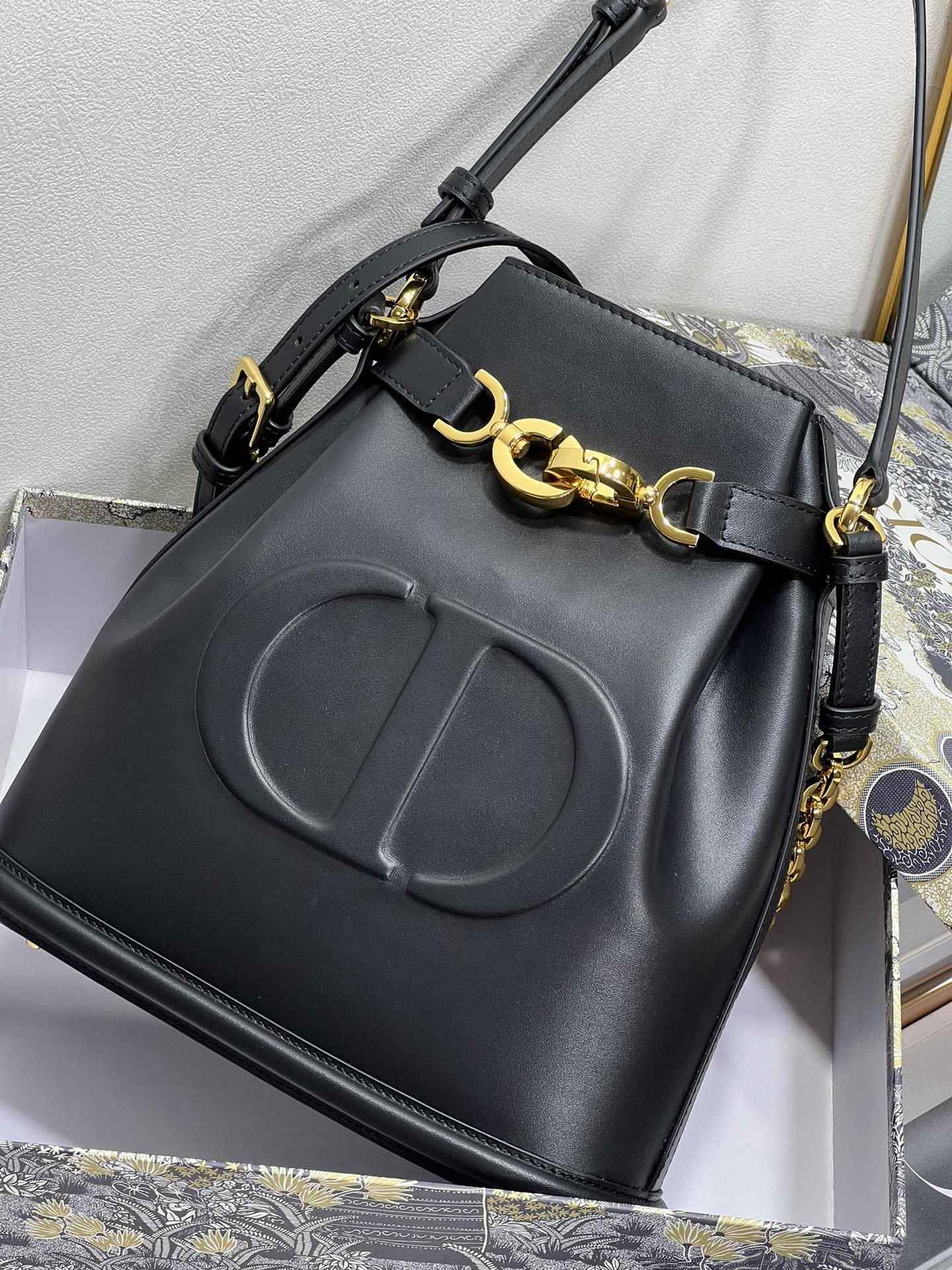 medium c’est D*or bag