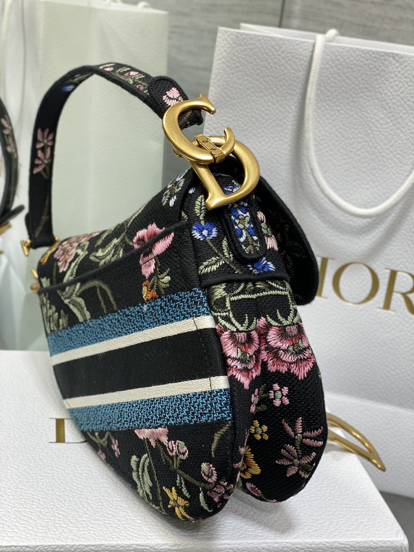 D*or saddle bag