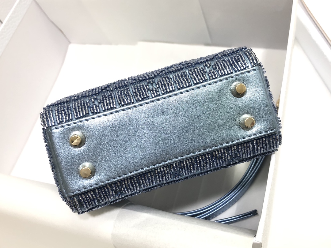 lady D*or micro bag