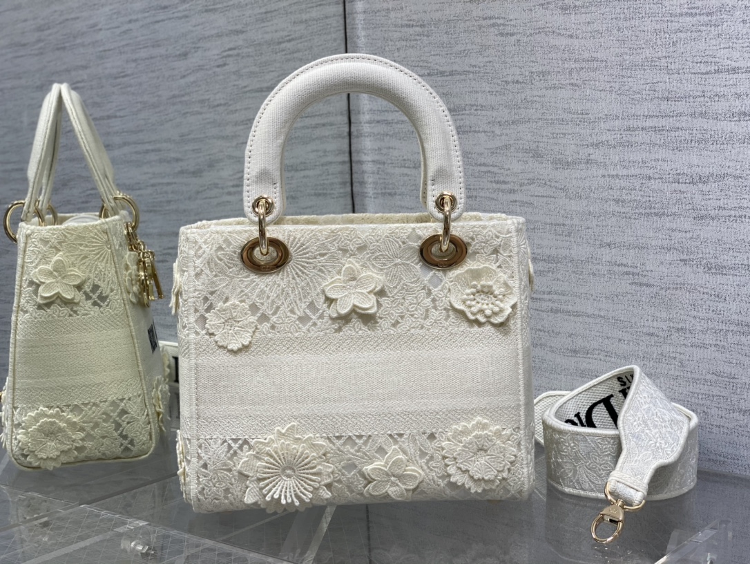 D*or medium lady d-lite bag