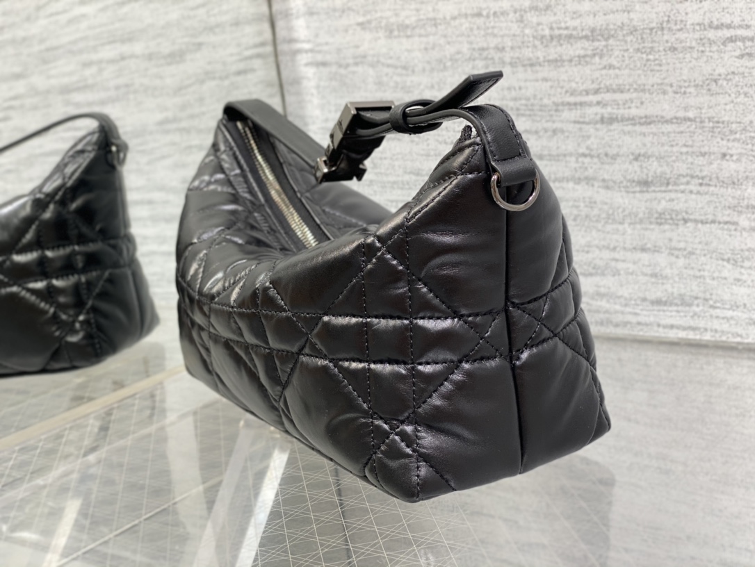 medium D*ortravel nomad pouch