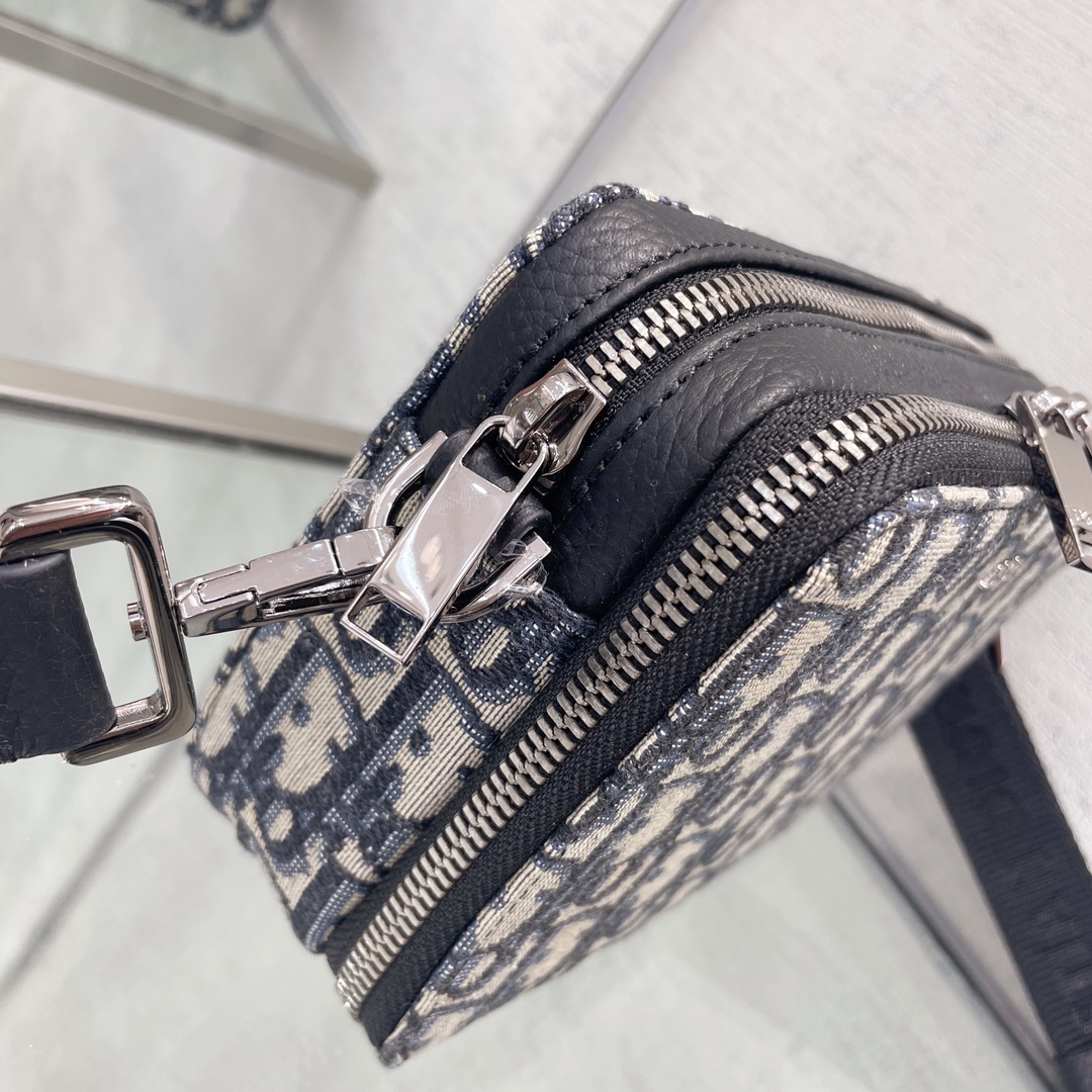 D*or oblique pouch