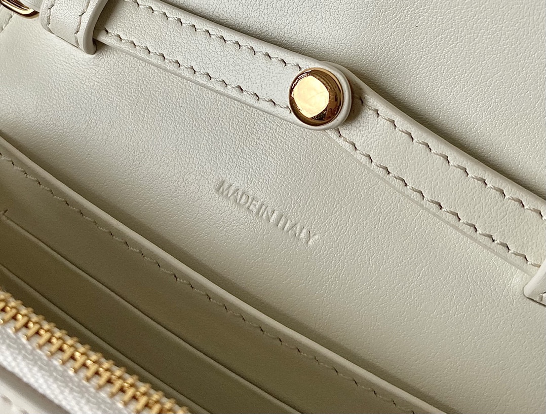 Ce**e small 16 wallet on chain