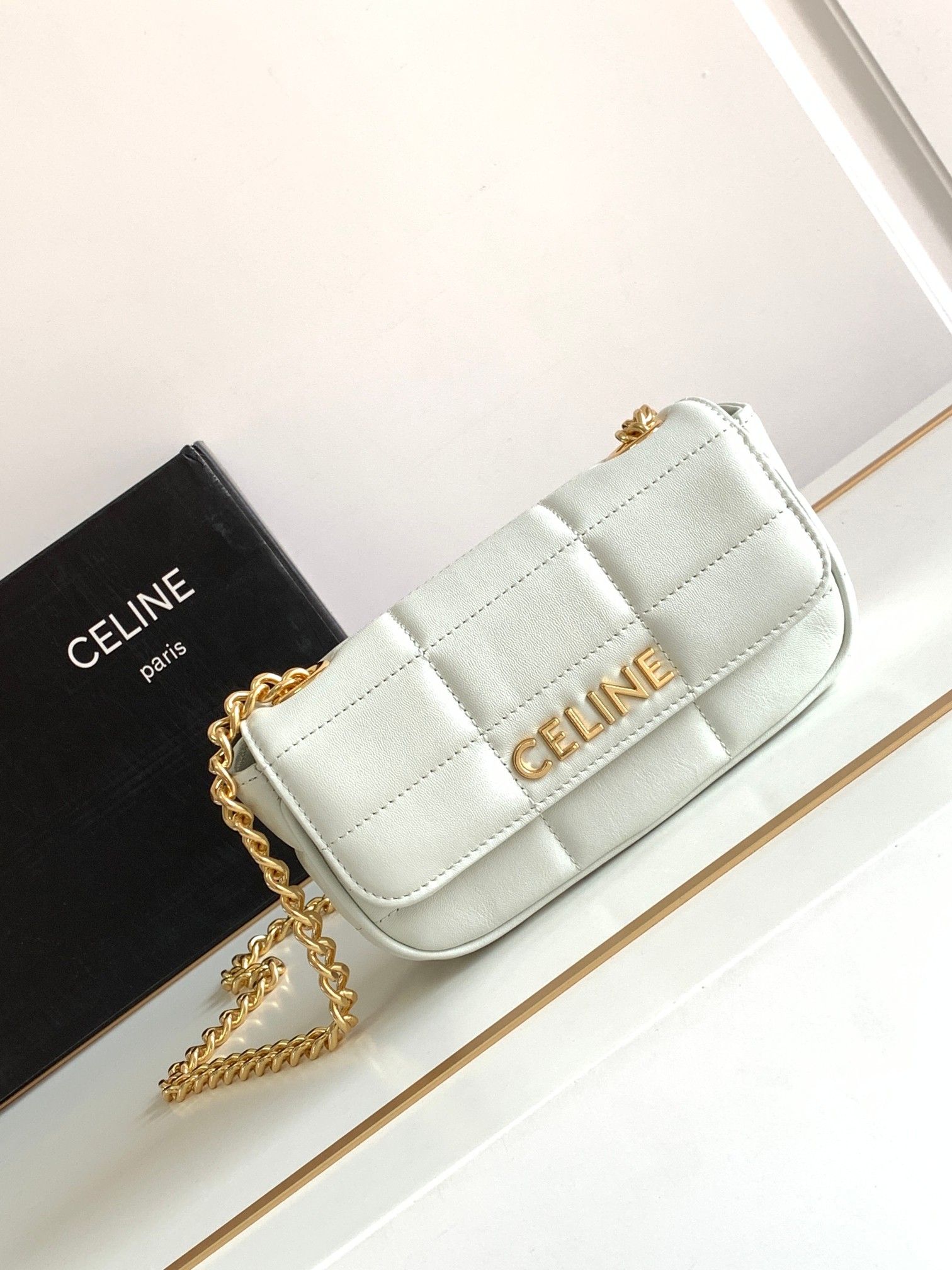 chain shoulder bag matelasse monoCh*0me ce**e in quilted goatskin