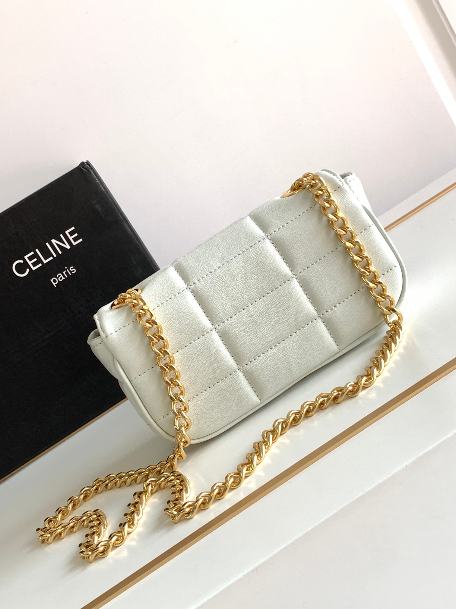 chain shoulder bag matelasse monoCh*0me ce**e in quilted goatskin