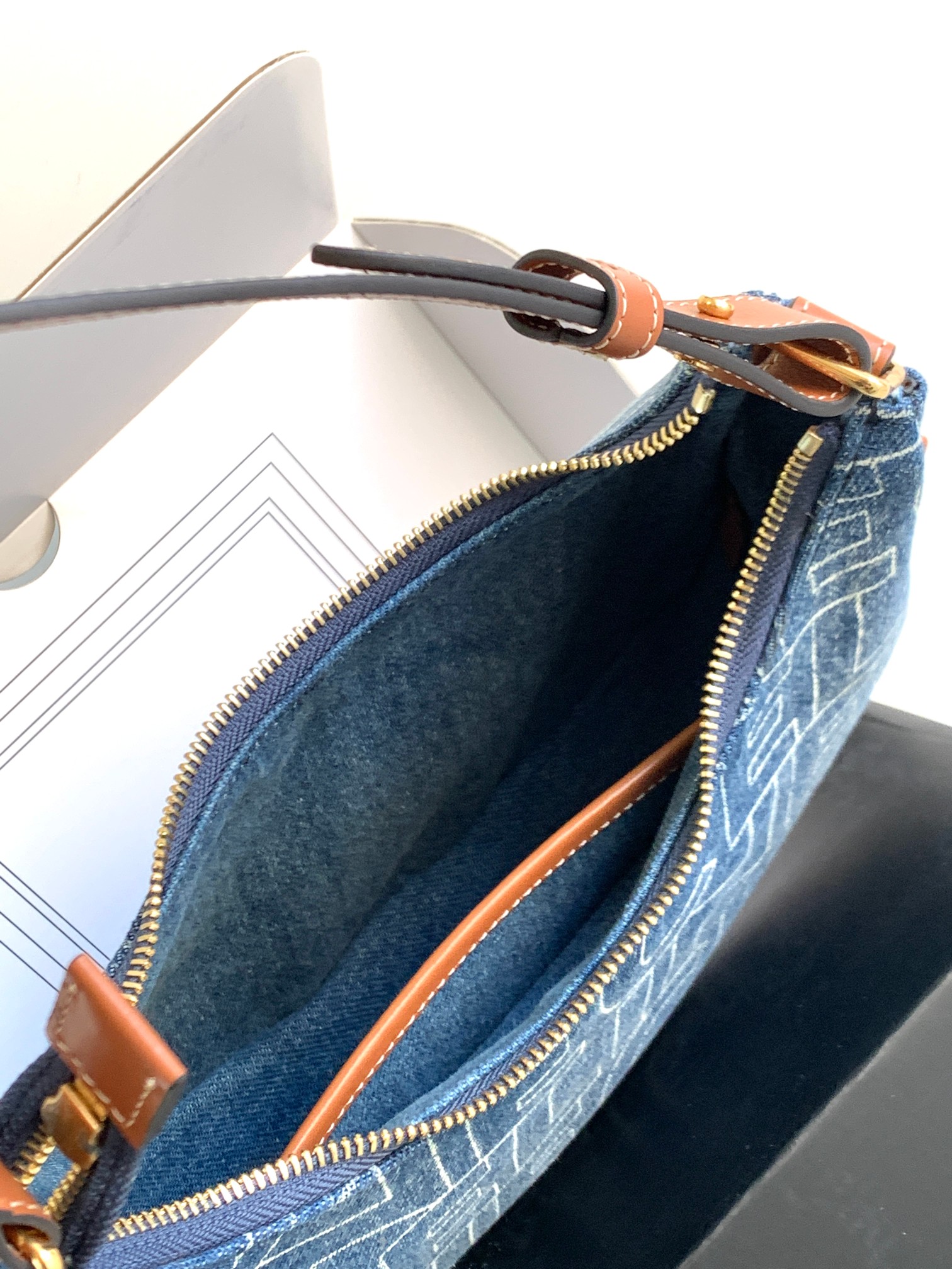 Ce**e ava bag