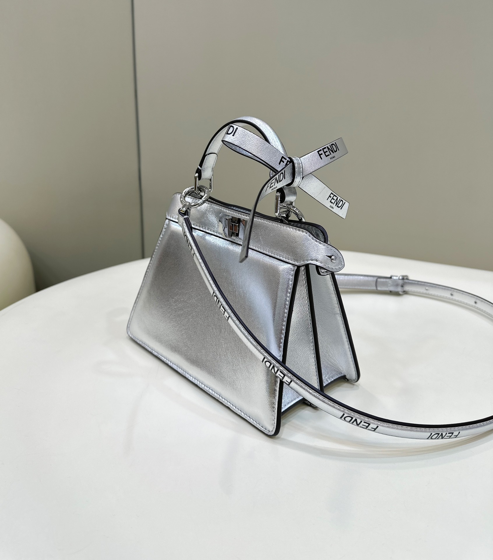 F**di by marc jacobs peekaboo