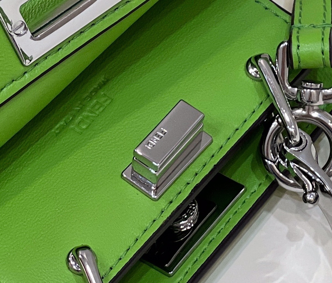 F**di nano peekaboo maxi handle