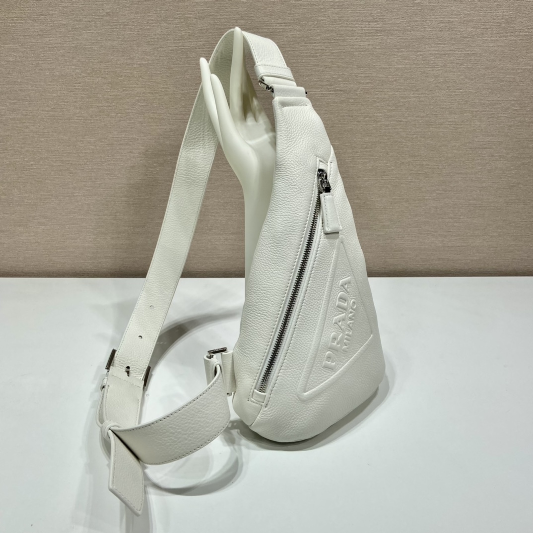 Pra*a cross leather bag