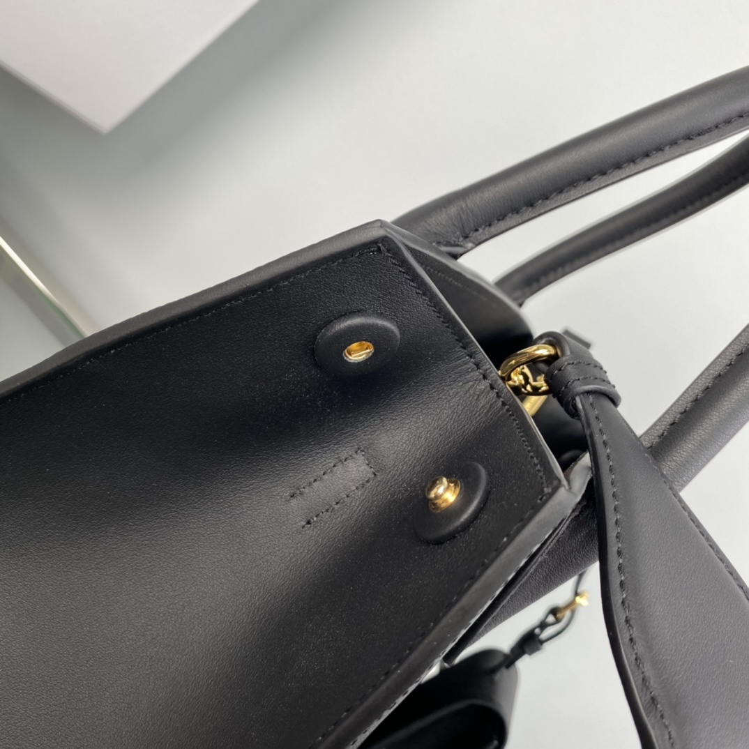 pra*a monoCh*0me small saffiano bag