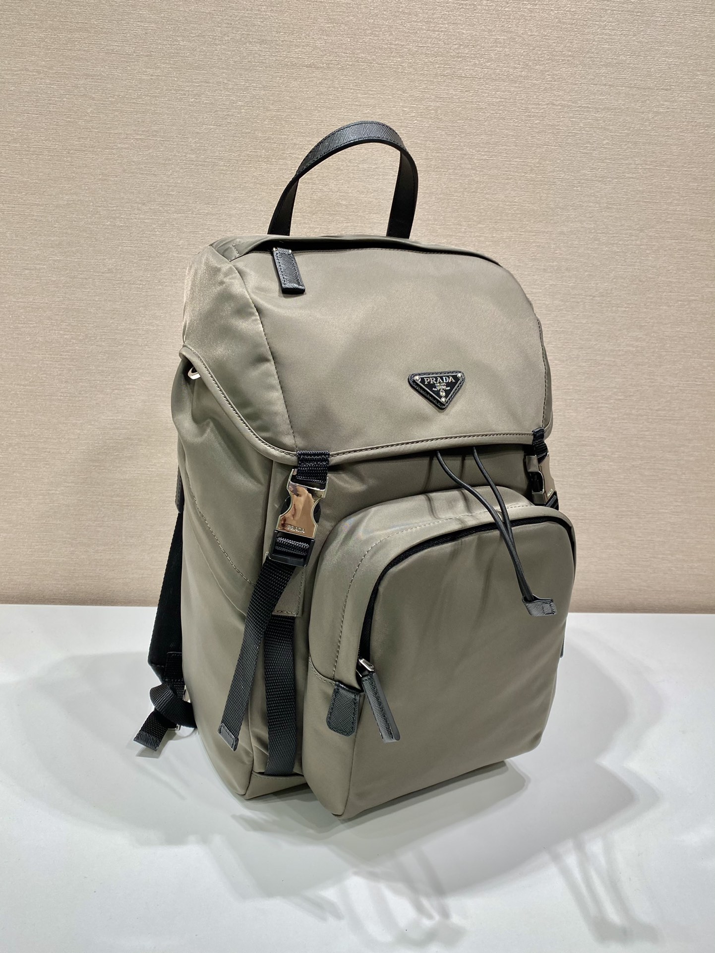Pra*a backpack