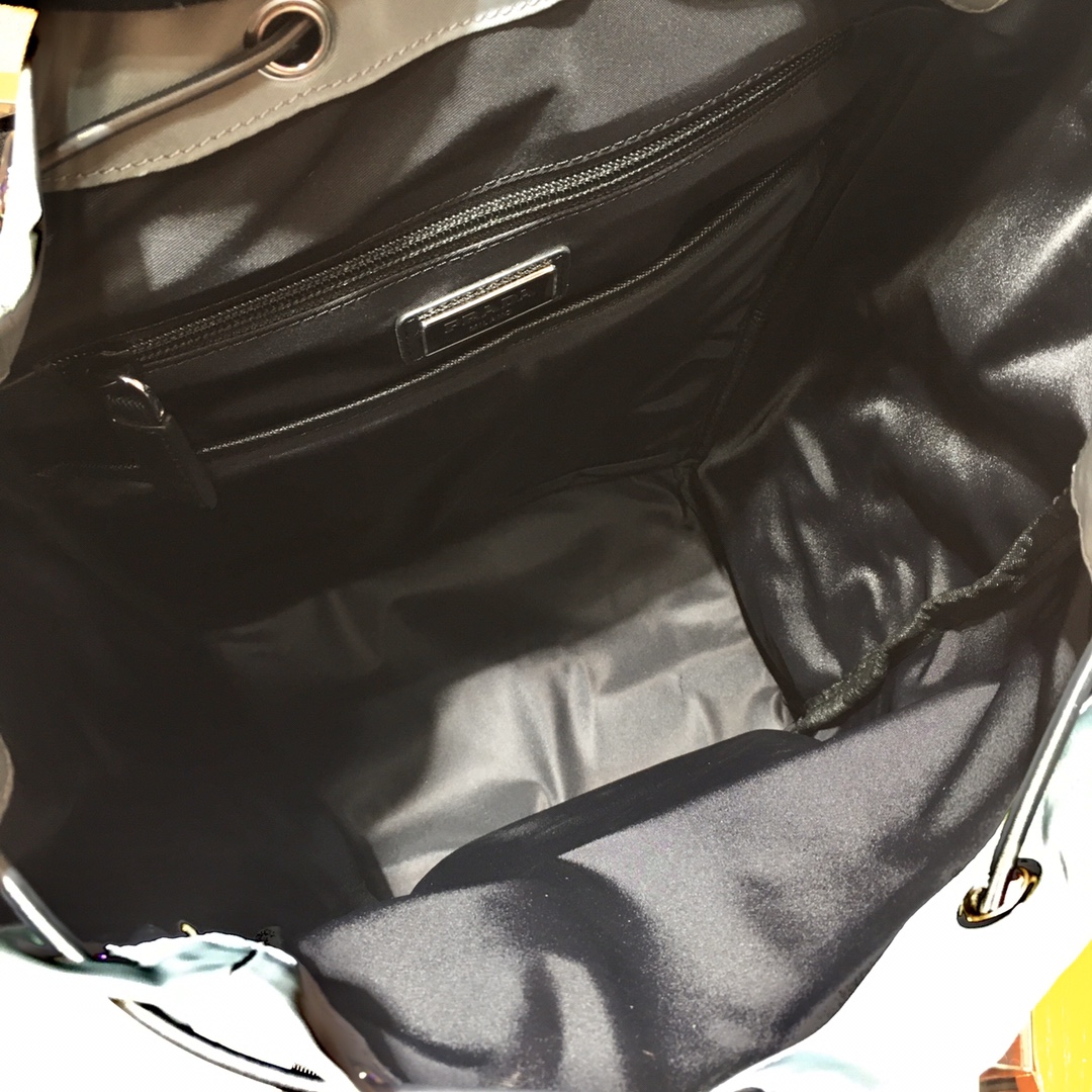 Pra*a backpack