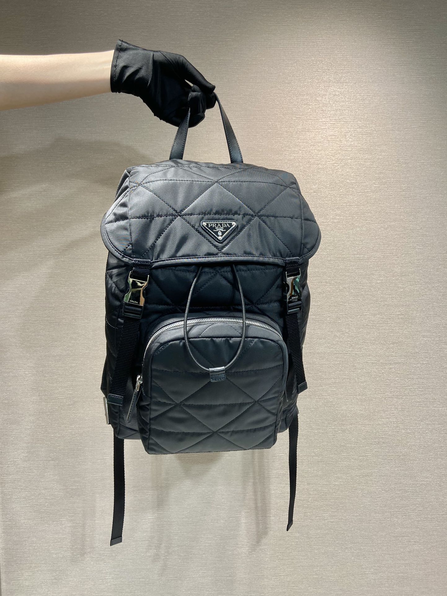 Pra*a backpack