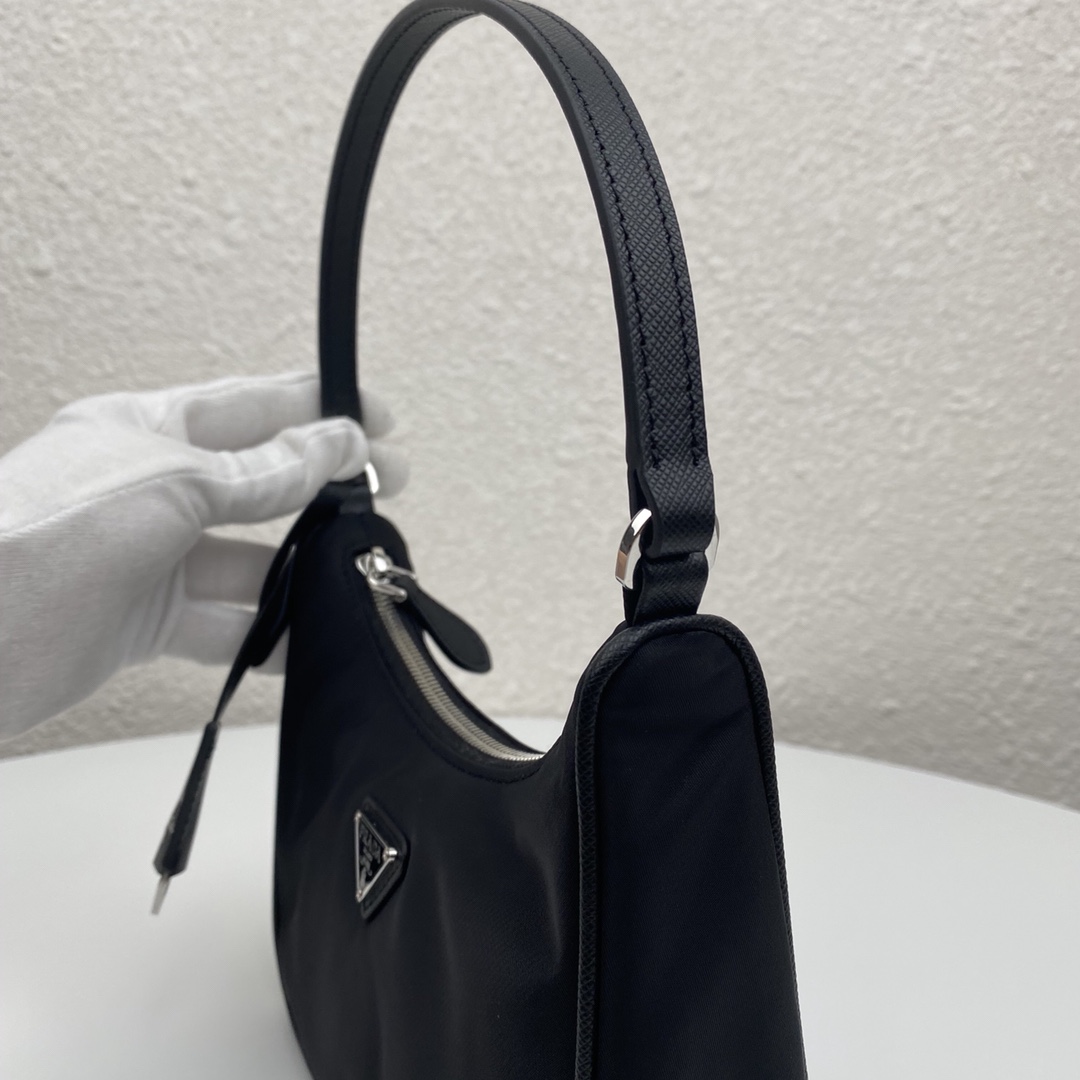 Pra*a re-edition 2005 re-nylon mini bag