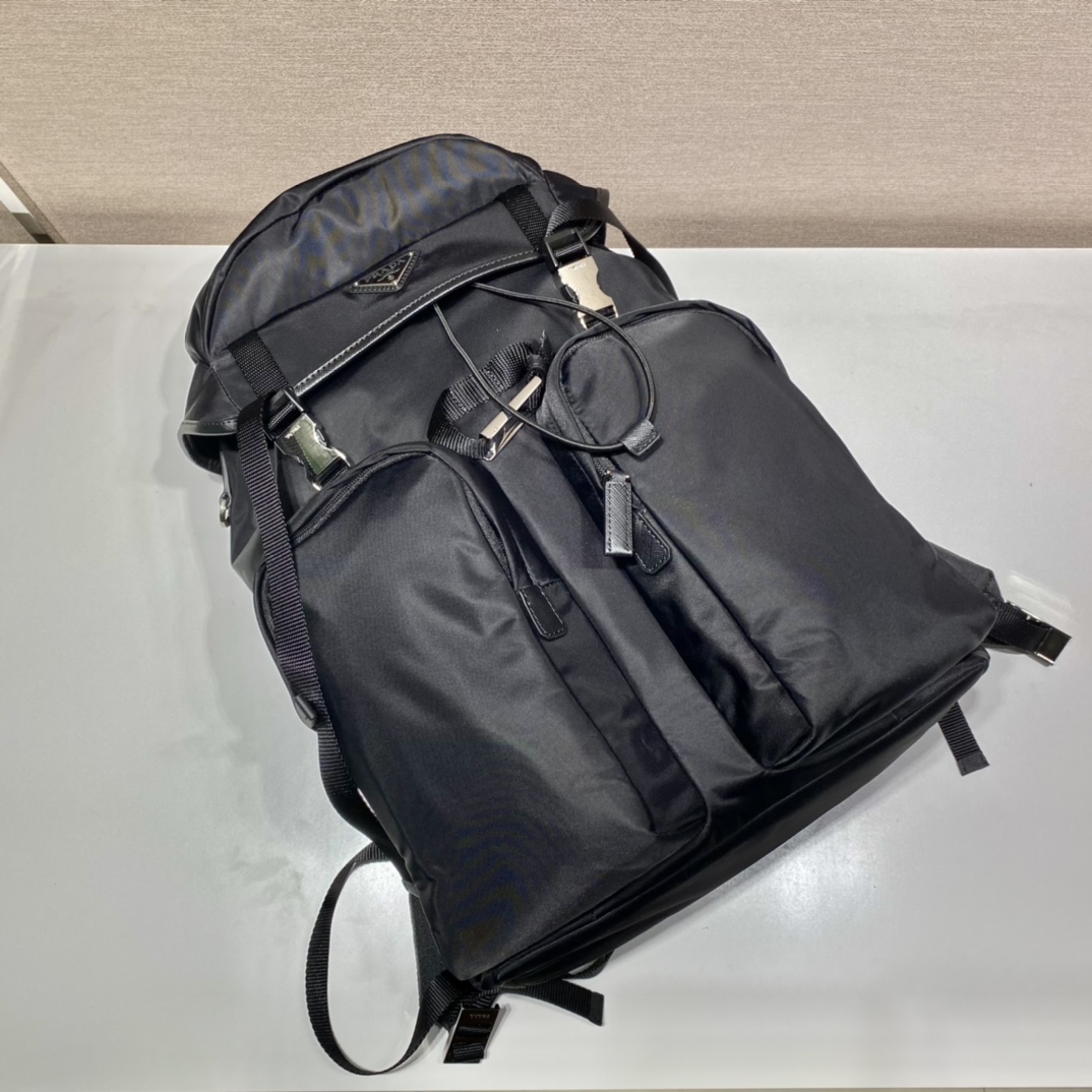 Pra*a backpack
