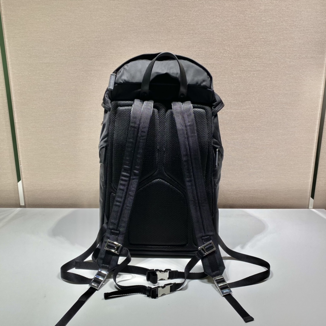 Pra*a backpack