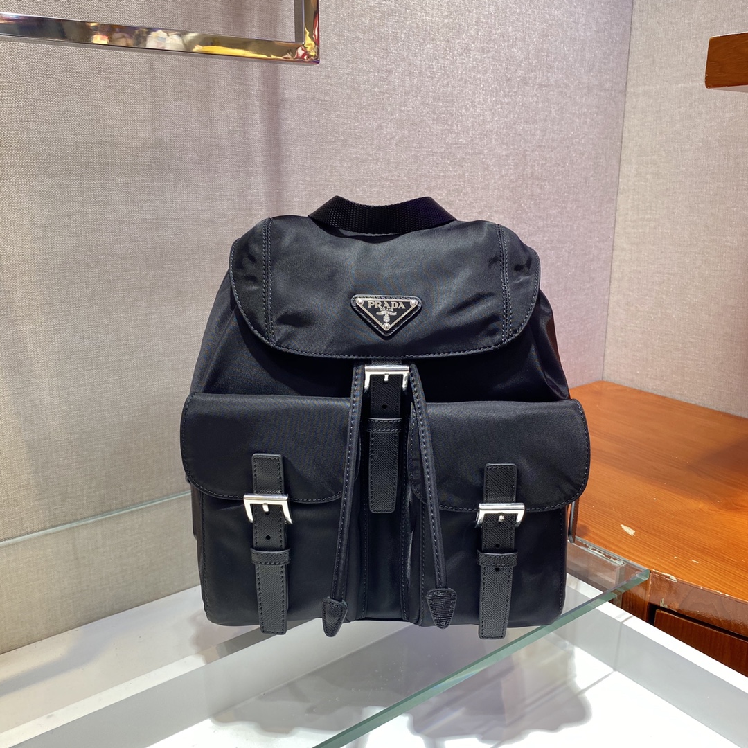 Pra*a small backpack