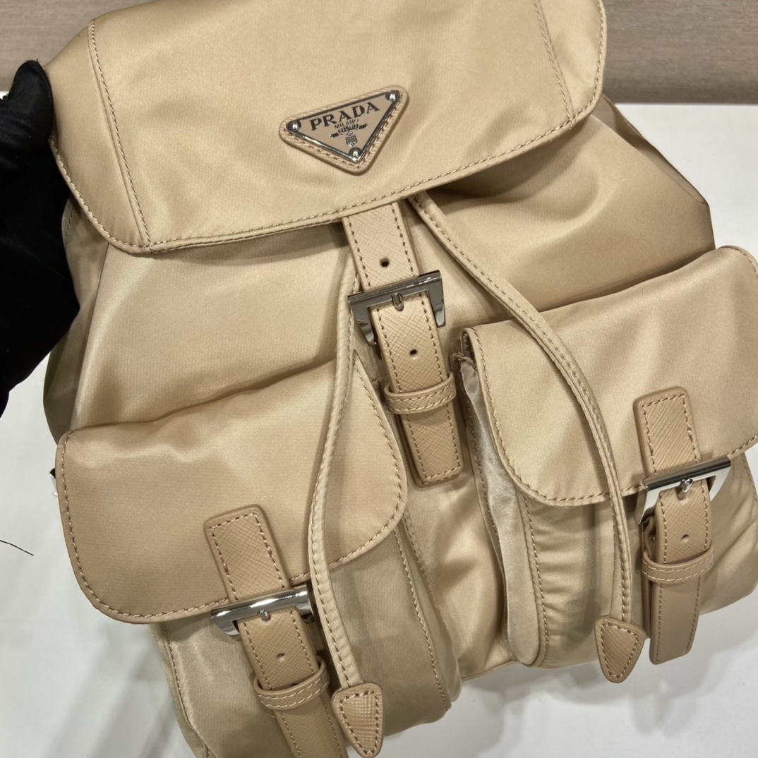 Pra*a small backpack