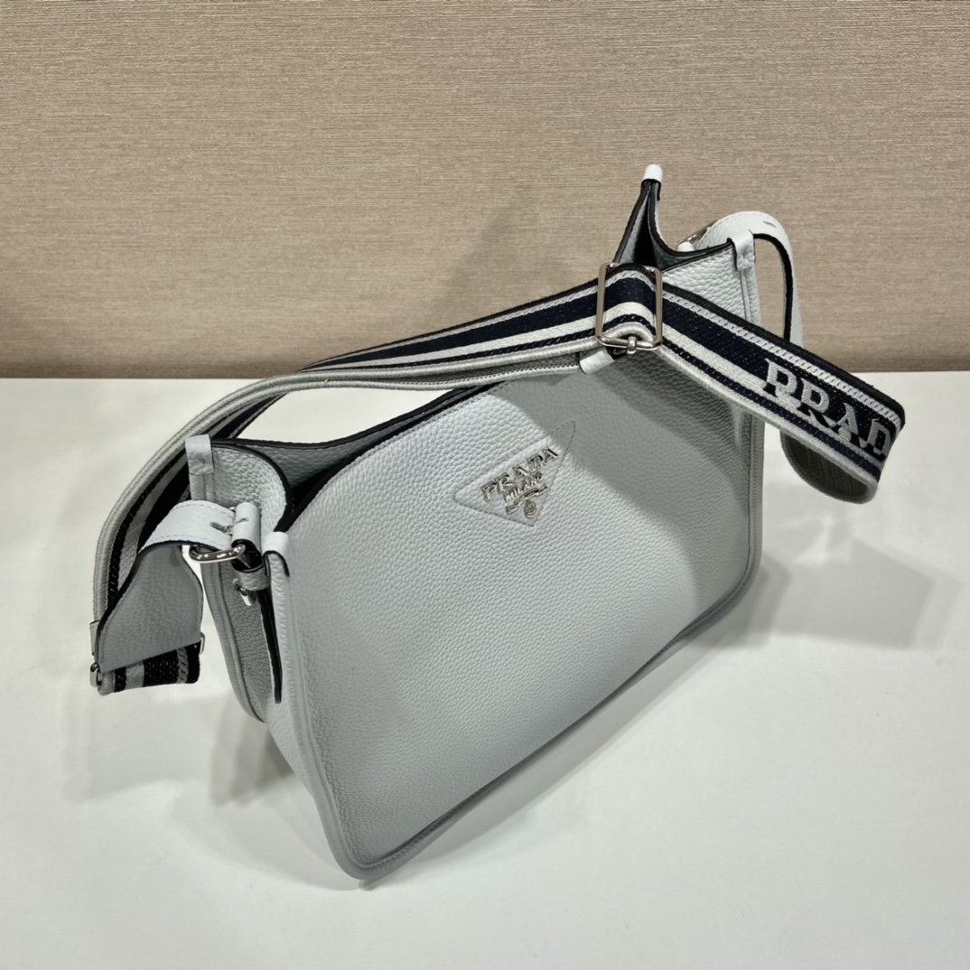 Pra*a leather hobo bag