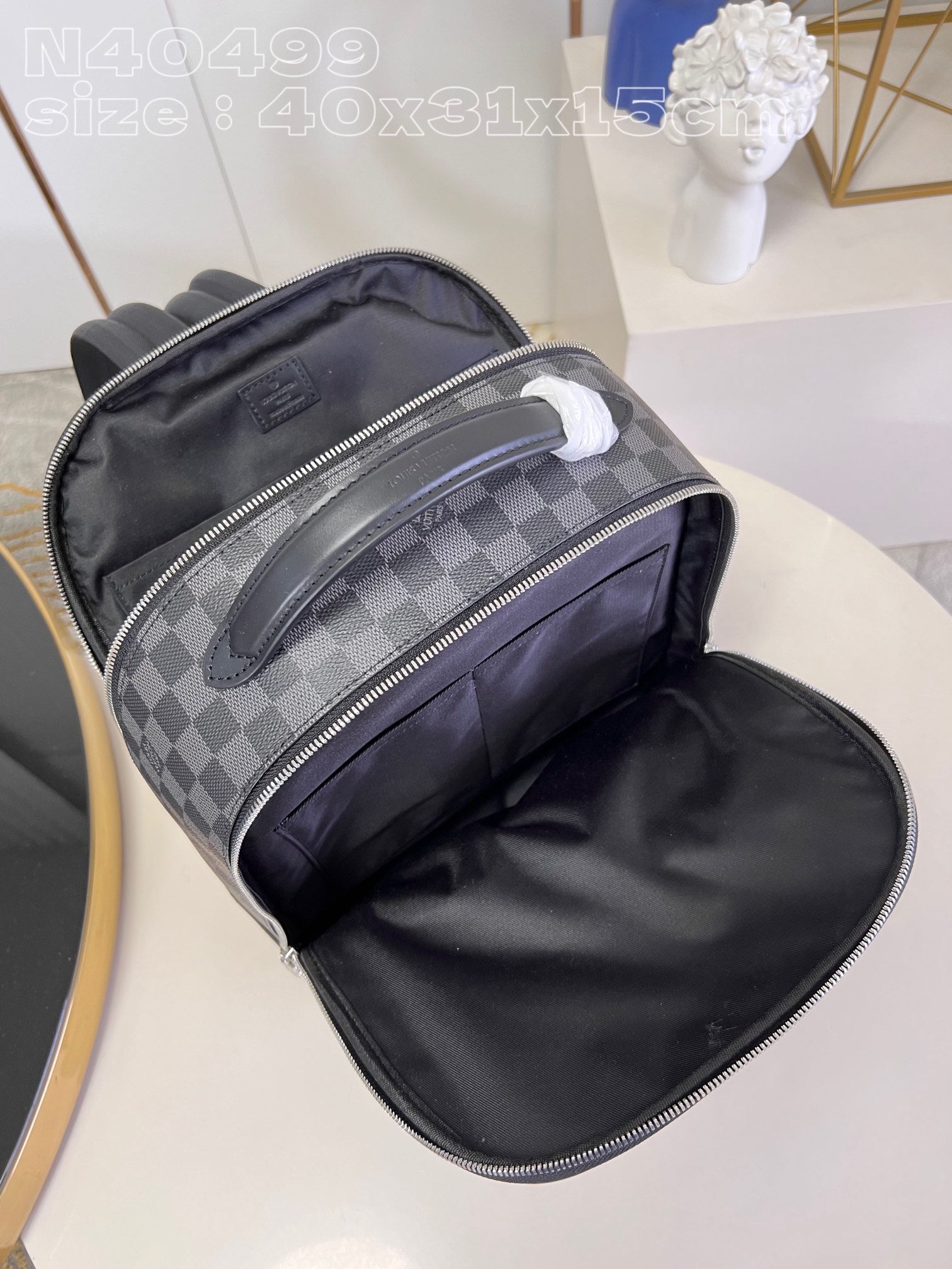l**is V*t*n avenue backpack