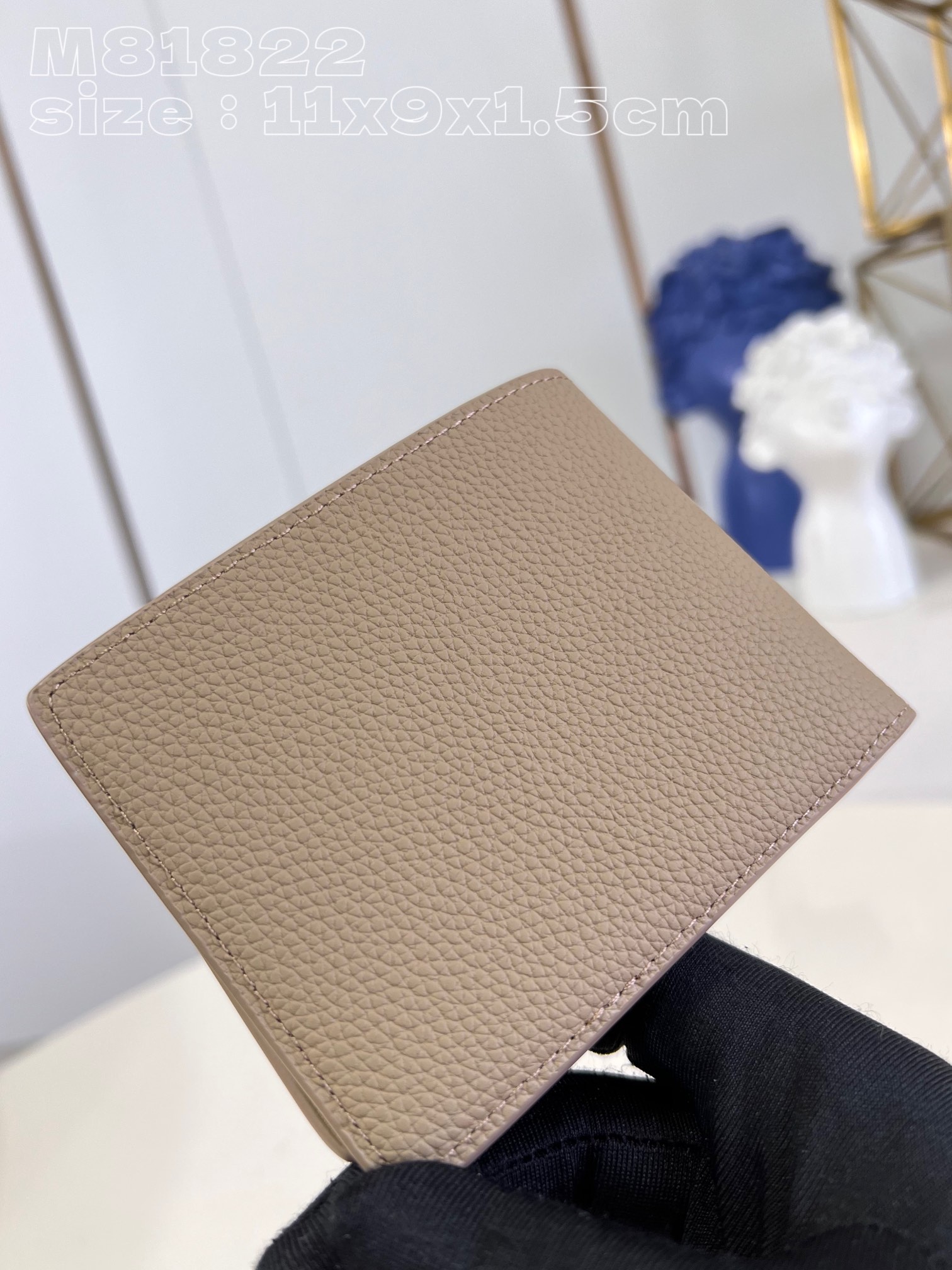 l**is V*t*n multiple wallet