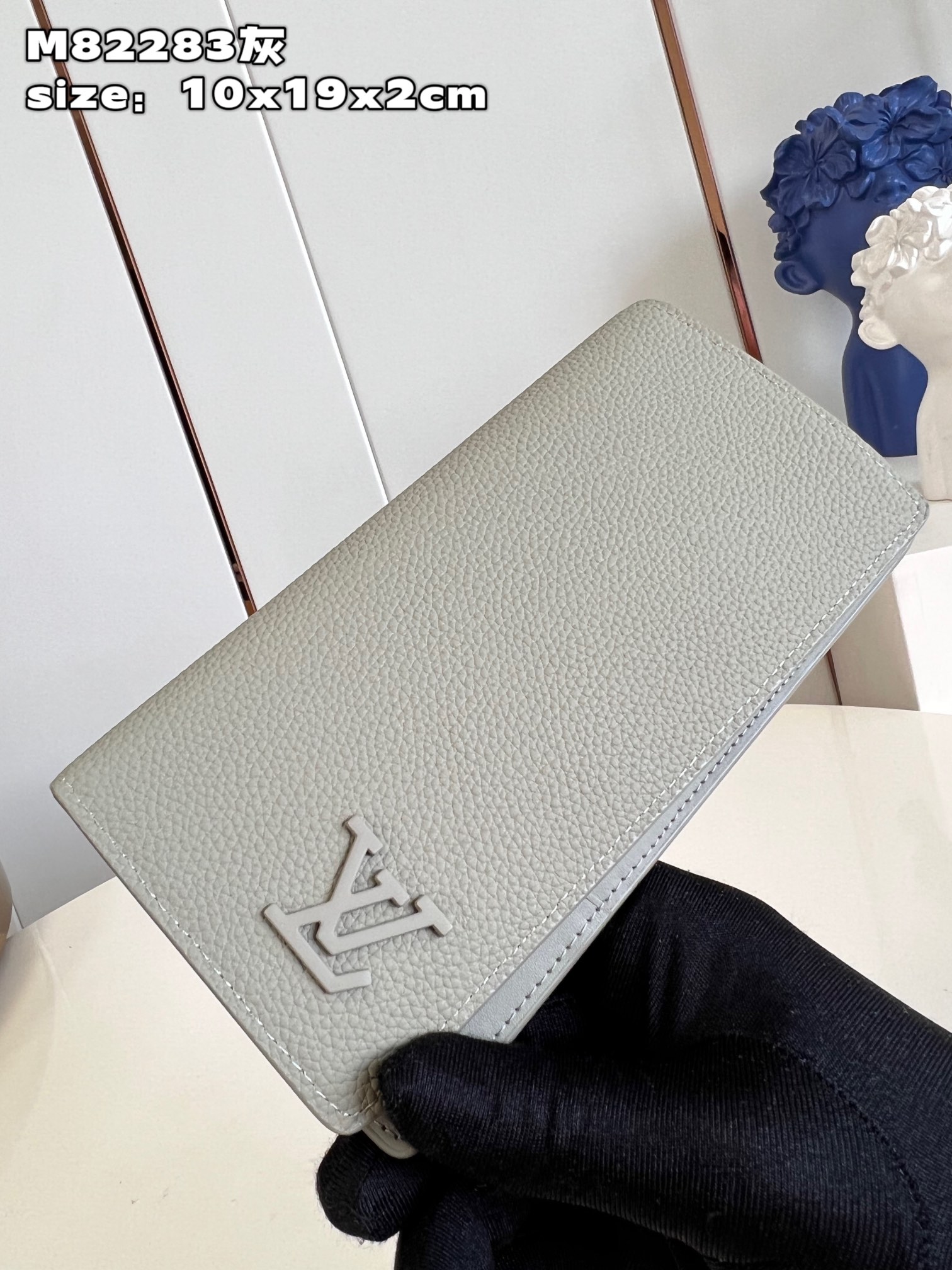 l**is V*t*n aerogram brazza wallet
