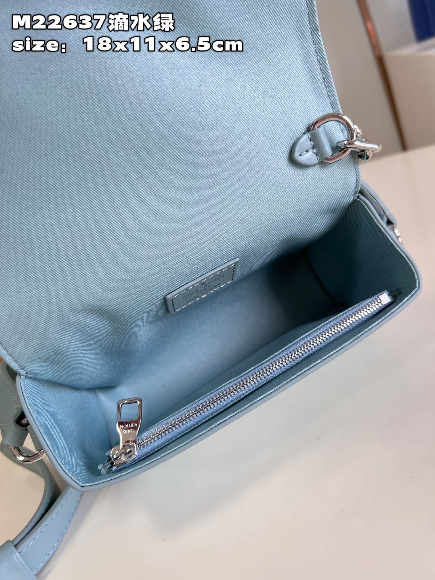 l**is V*t*n steamer wearable wallet