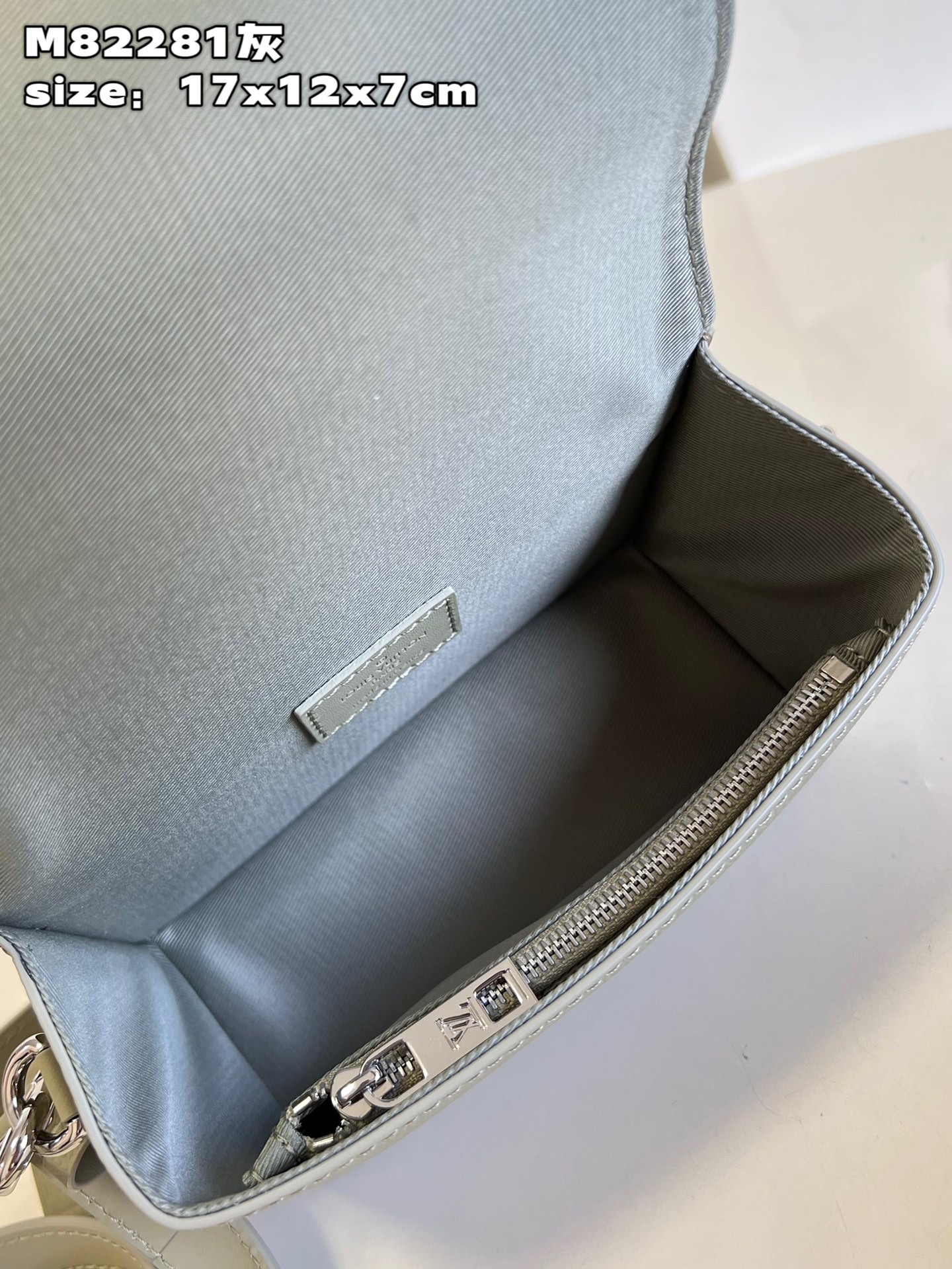 l**is V*t*n fastline wearable wallet