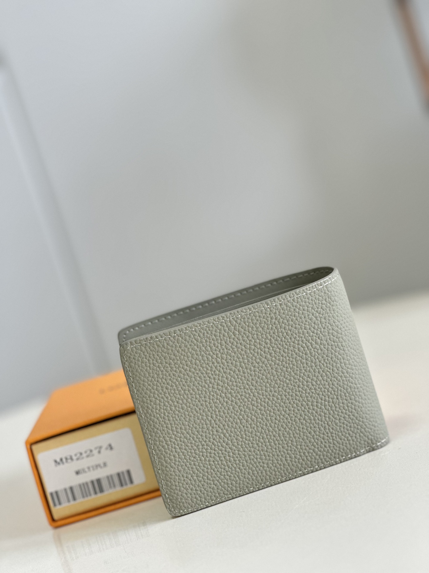 l**is V*t*n multiple wallet