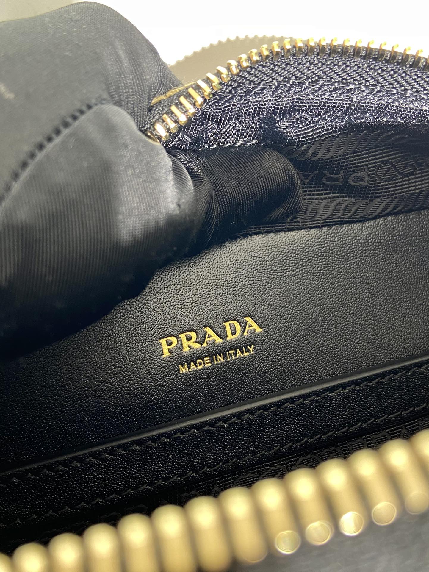 medium Pra*a brique bag