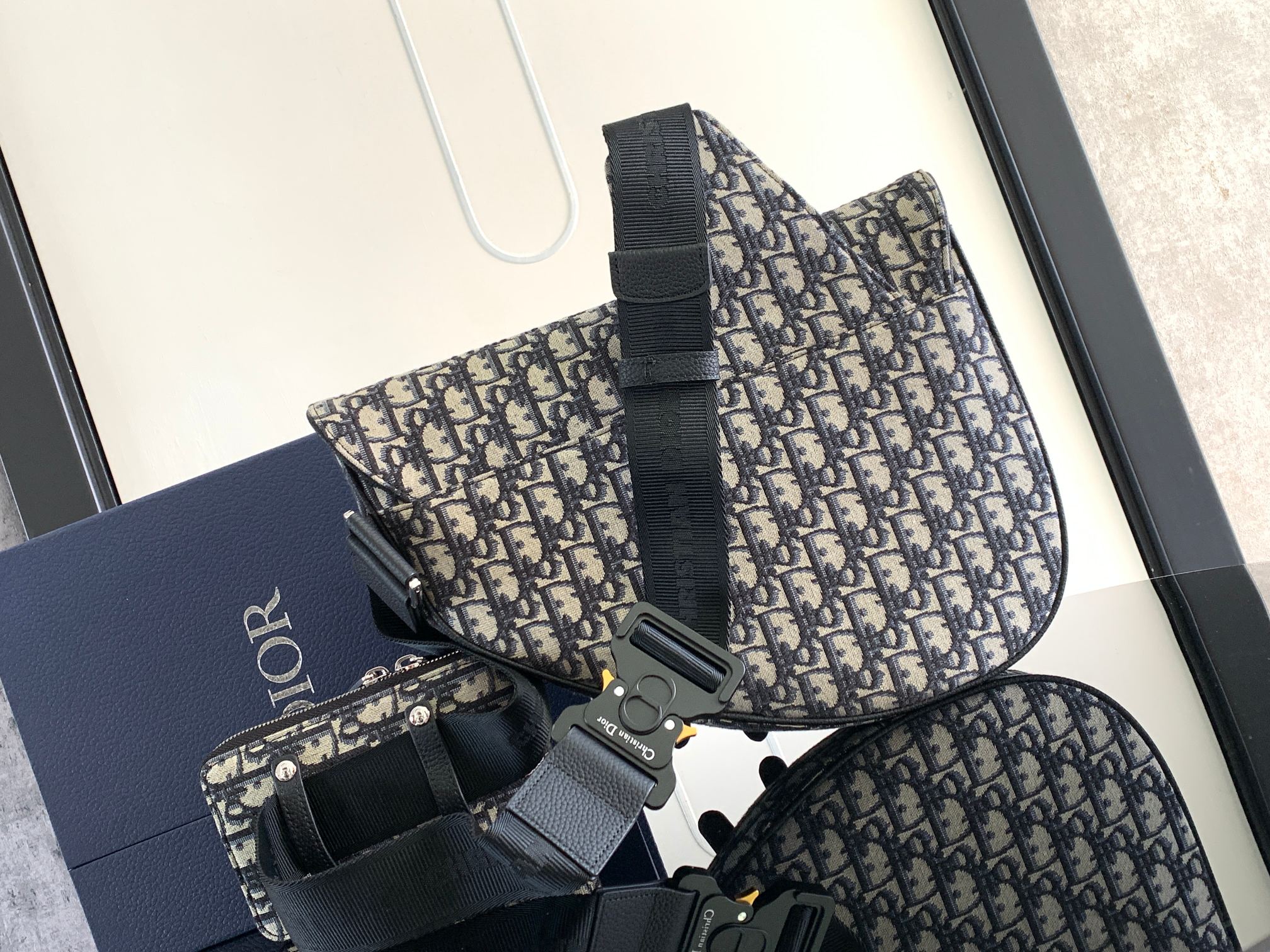D*or saddle bag