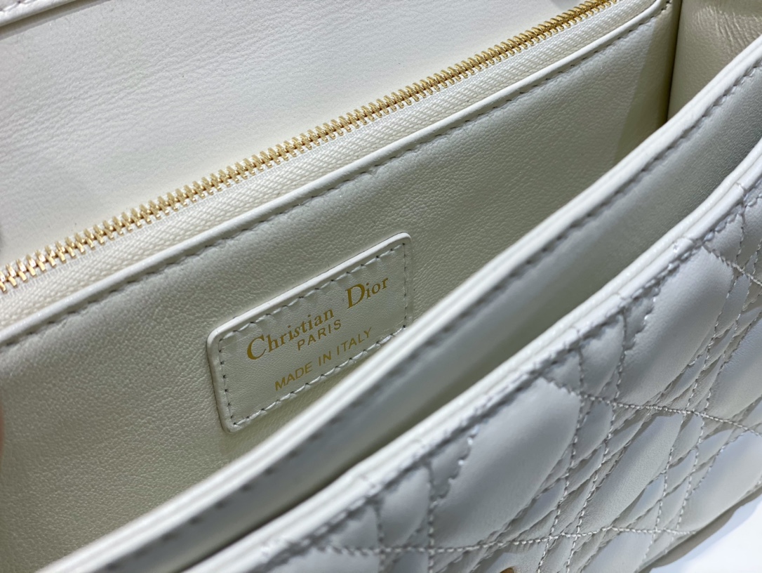miss D*or top handle bag