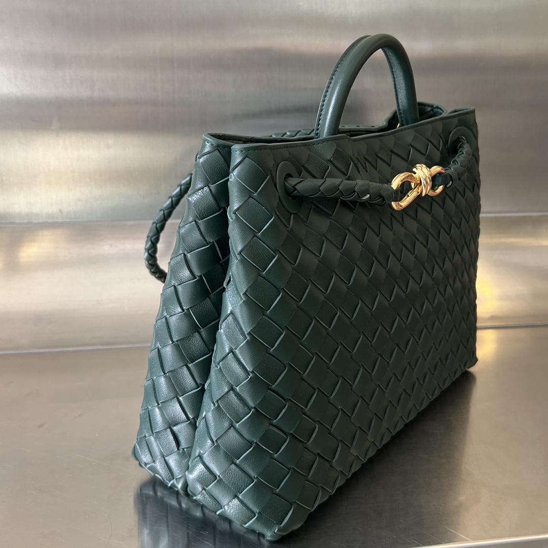 bo*te*ga Ve*ne*ta medium andiamo bag