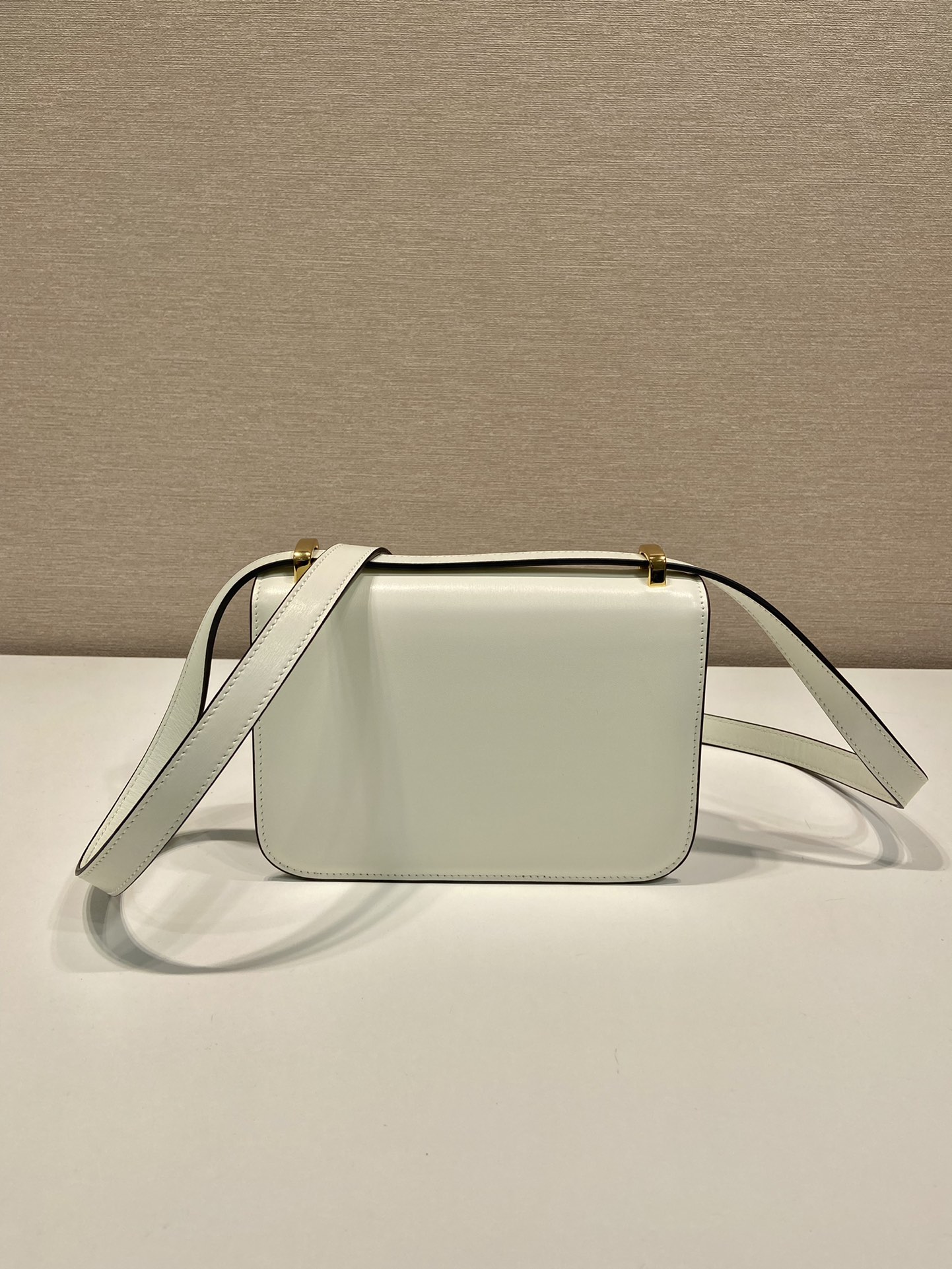 Pra*a emblème leather bag