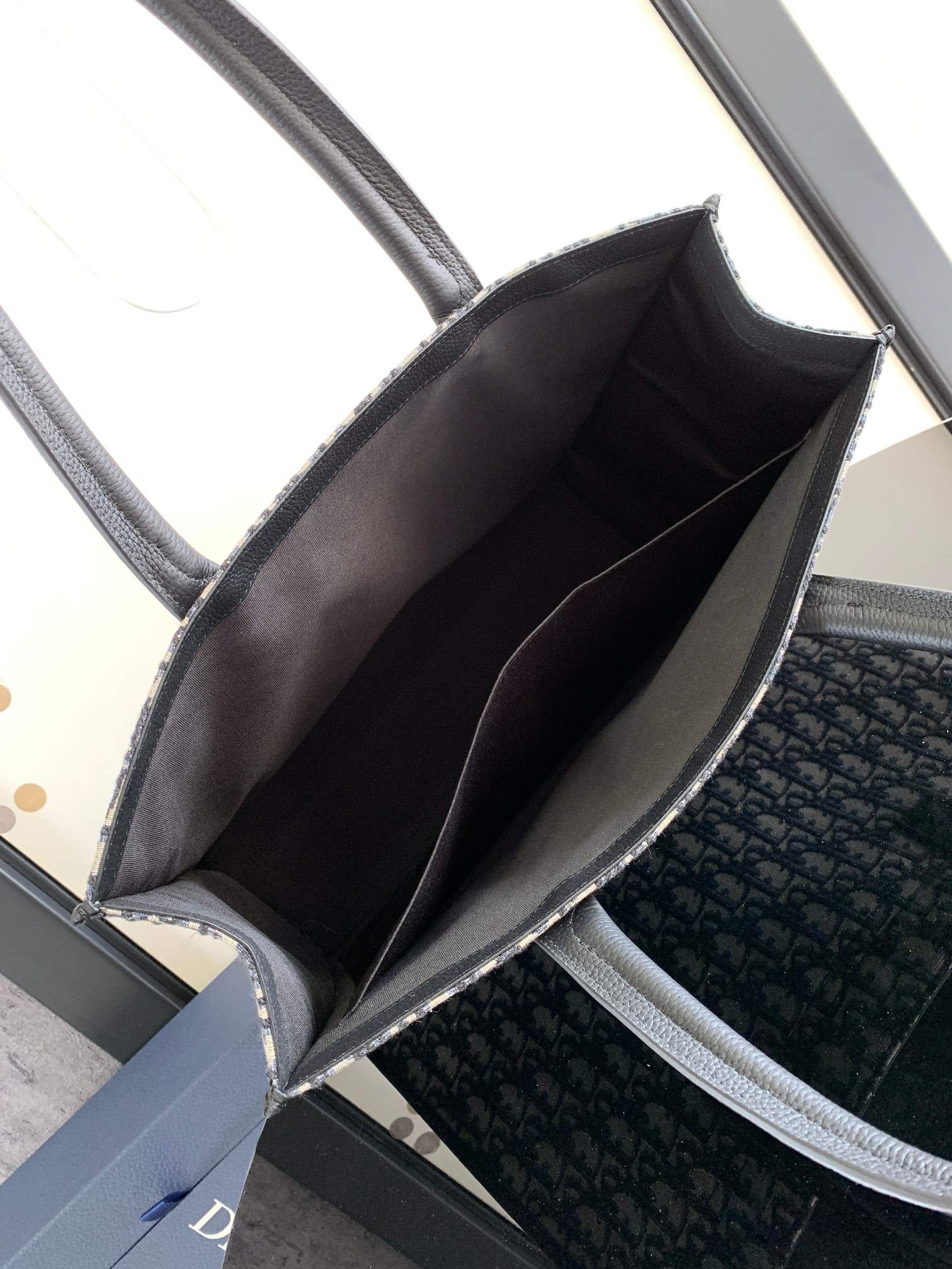 D*or safari tote bag
