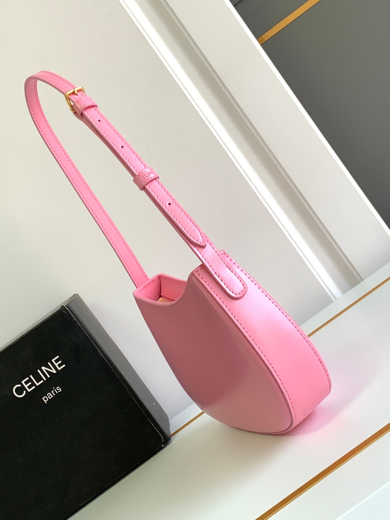 Ce**e medium tilly bag in shiny calfskin