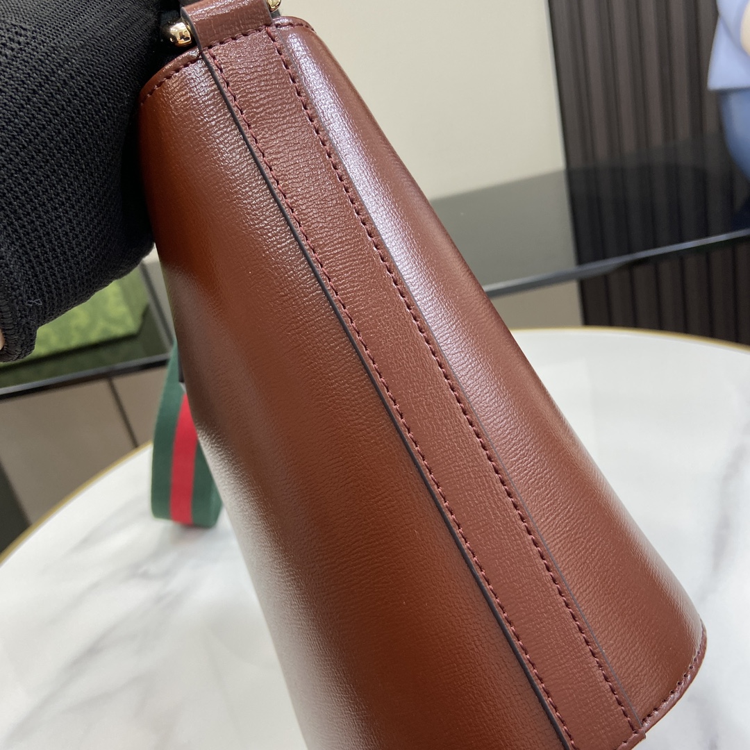 G*u*i mini bucket shoulder bag