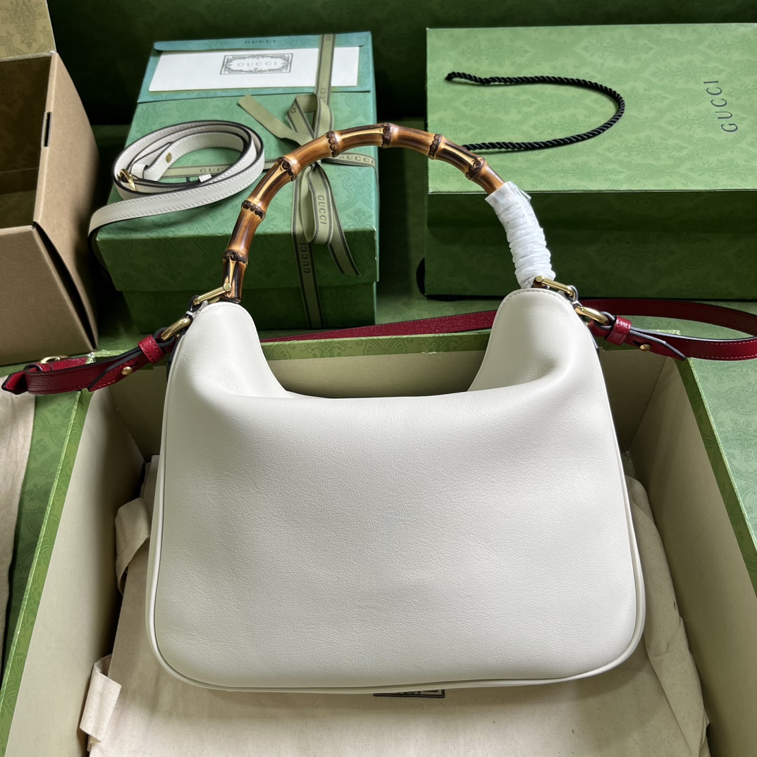G*u*i diana medium shoulder bag