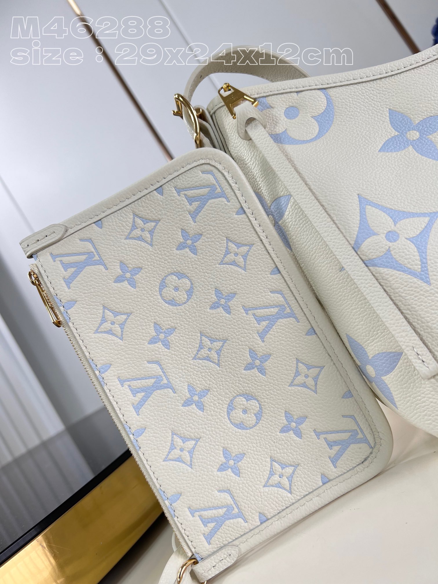 l**is V*t*n carryall pm bag