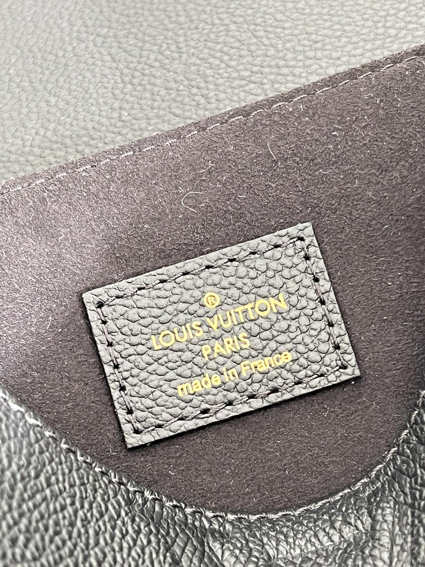 l**is V*t*n pochette metis bag